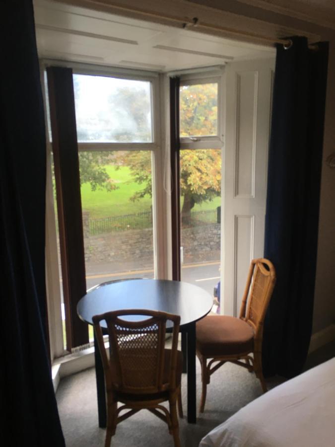 Budget Stay, Shared Guest House, R1 Mount Pleasant Hill Σουόνσι Εξωτερικό φωτογραφία